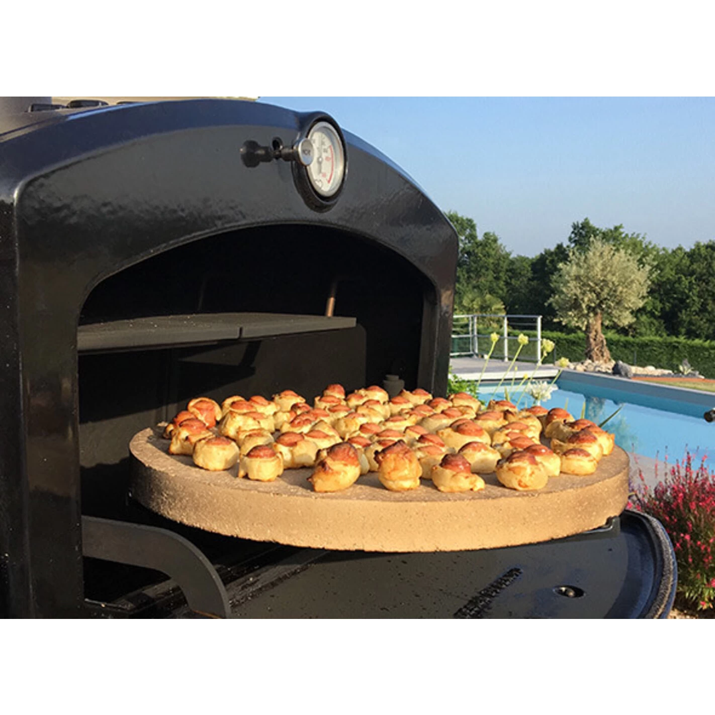 Pierre De Cuisson Pour Pizzas Et Tartes Au Feu De Bois - Le Gooker 2 Pierre De Cuisson Pour Pizzas Et Tartes Au Feu De Bois - Le Gooker – Image 2